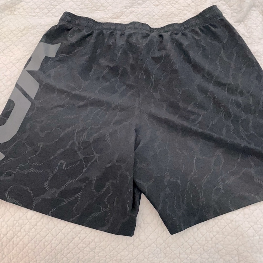 Under Armour Heat Gear Men’s shorts XL